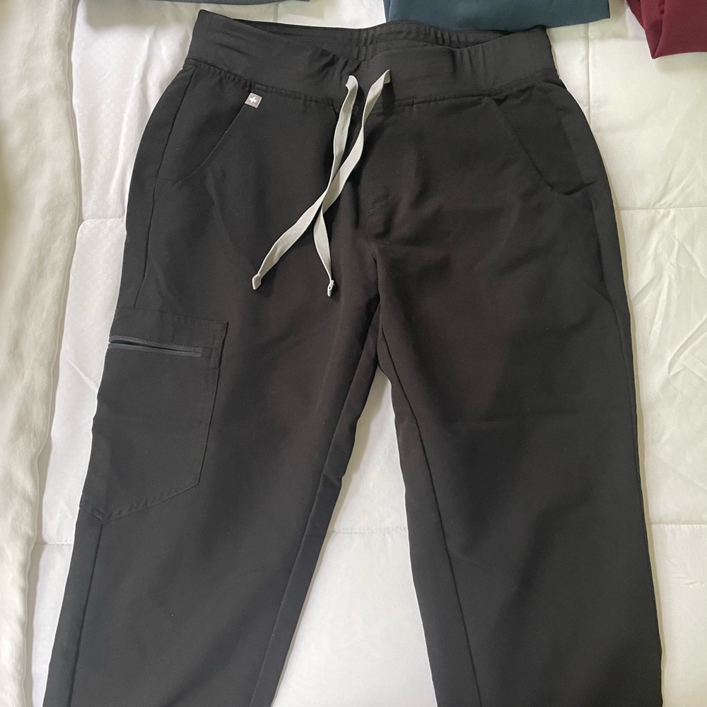 Figs Black Small Petite Zamora Joggers Scrubs